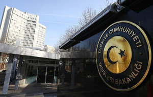 Read more about the article Diplomatlar Birliği: KEİ bünyesinde bir Tahkim Merkezi Kurulması talebimizin Dış İşleri Bakanlığı nezdinde değerlendirmeye alınmasından son derece memnunuz